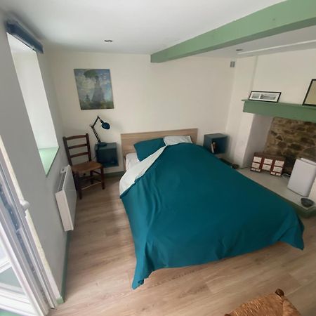 Maisonnette De Charme Avec Cour Privative Haute-Ville Гранвил Екстериор снимка